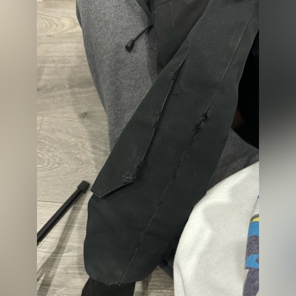 Canada Goose Men’s Bomber Jacket (Black, Size S/P) - Picture 9 of 10